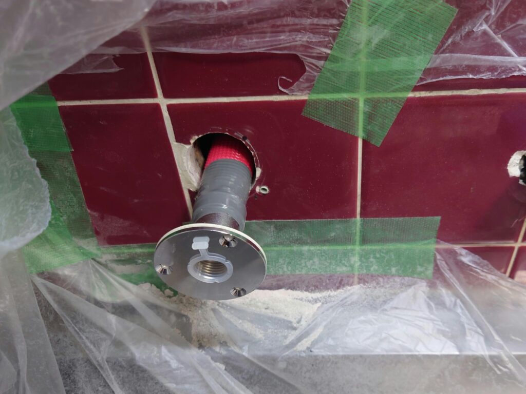 キッチン混合栓の壁内水漏れ補修工事